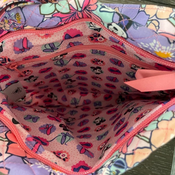 Vera Bradley DISNEY Minnie Mouse purse NEW - Picture 8 of 11